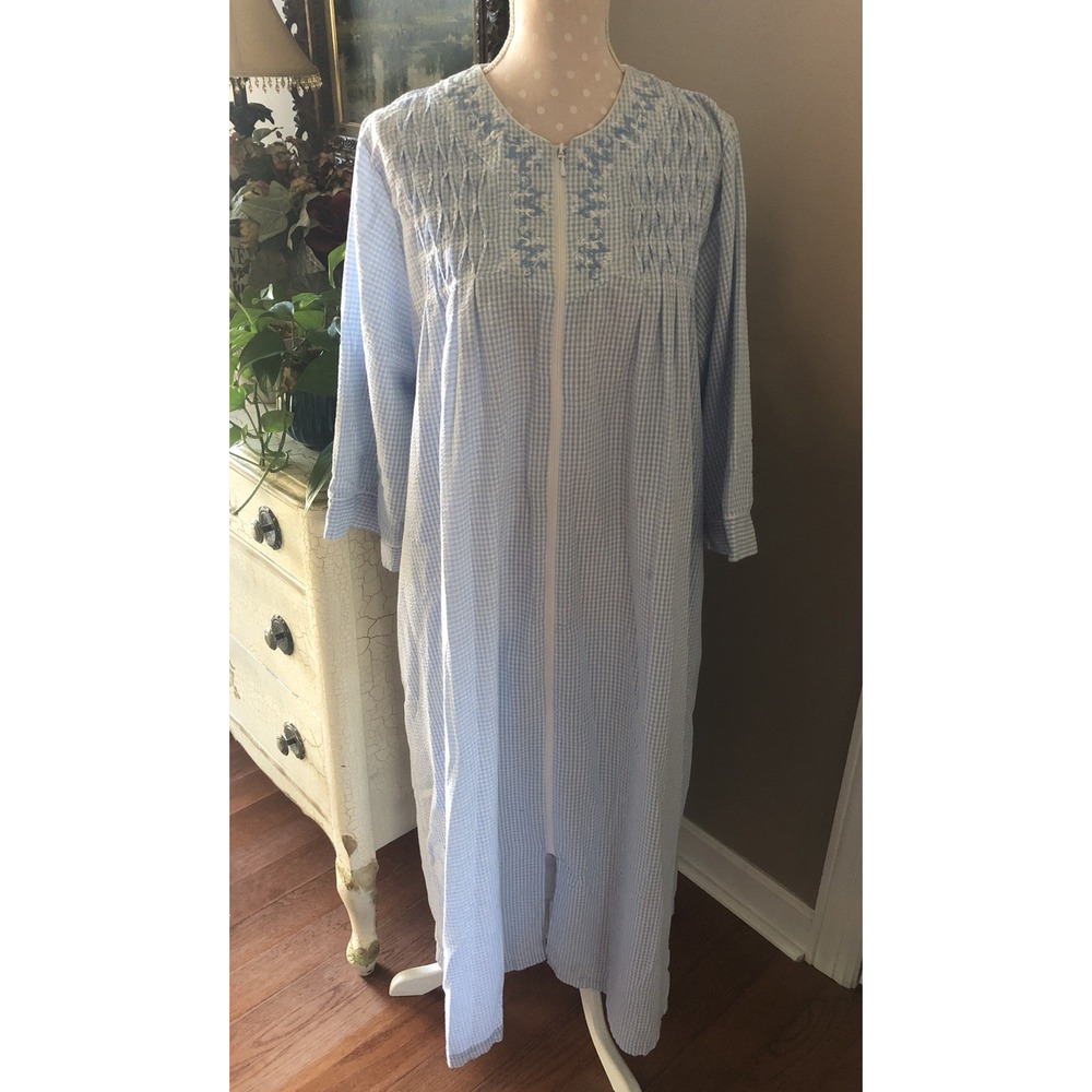 Miss Elaine Duster Robe Blue Seersucker Full Zip Housecoat Embroidered Women's L
